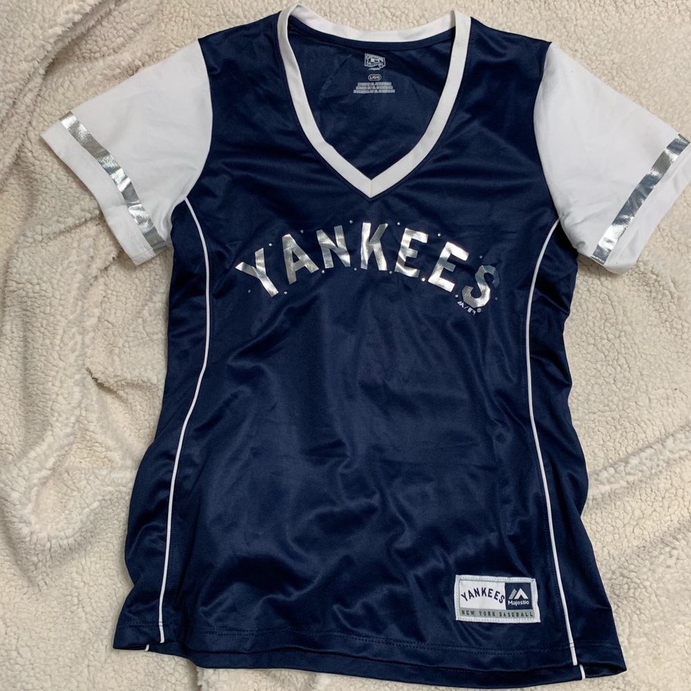 Yankees cute shirt